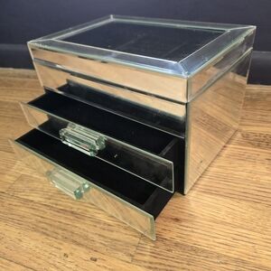 Jewelry Organizer Excellent Condition Mirrored Exterior & Large Mirror 2 Drawers